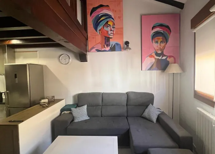 Apartamento Duplex En Sangueesa De 3 Dormitorios Y 2 Banos